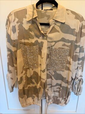 Girls' Beige Camo Button-Down Shirt with Sequin Pockets